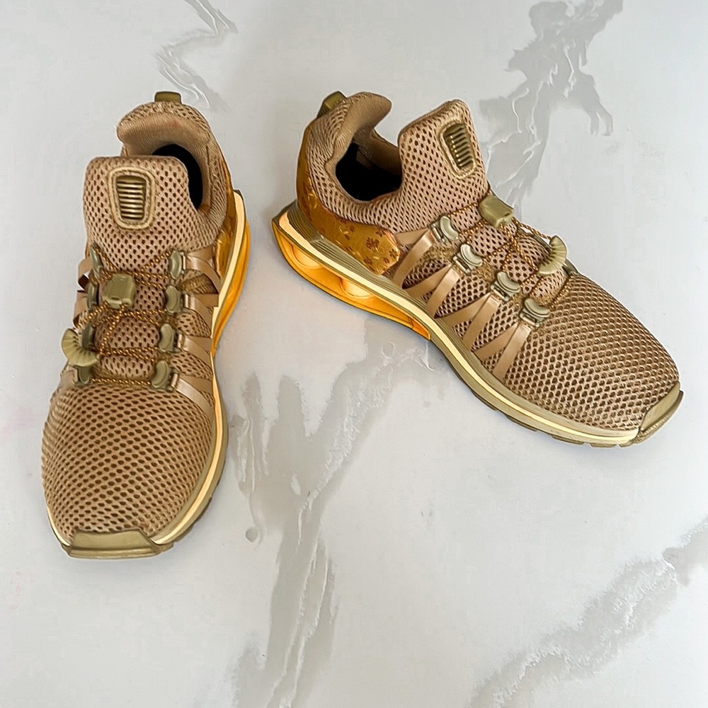 shox gravity men's running shoes